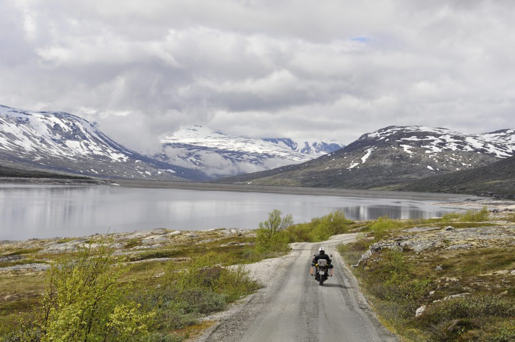 Aursjøen på vei mot Eikesdalen