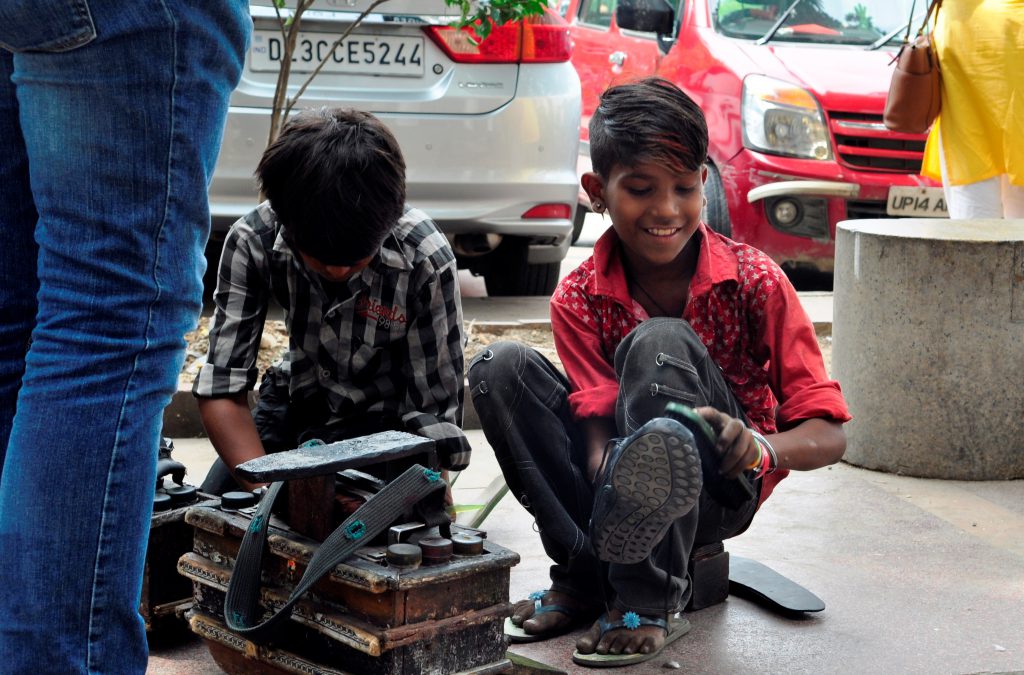 Du er ikke i Delhi lenge før du får tilbud om skopuss. 