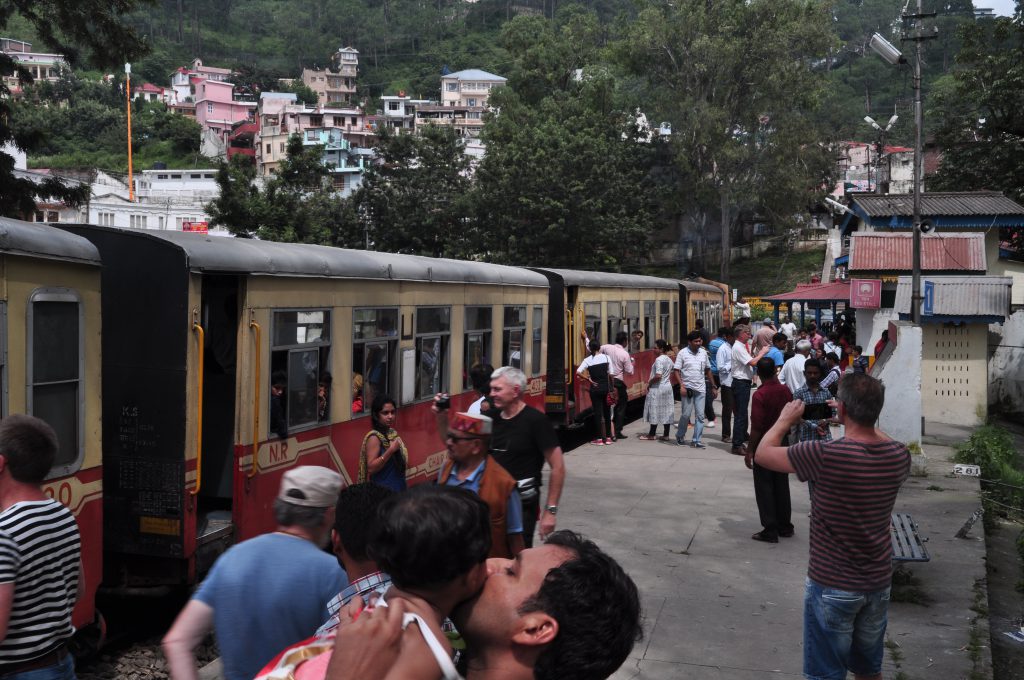 Himalayan Queen, på et av stoppene på vei mot Shimla. Britenes sommerhovedstad