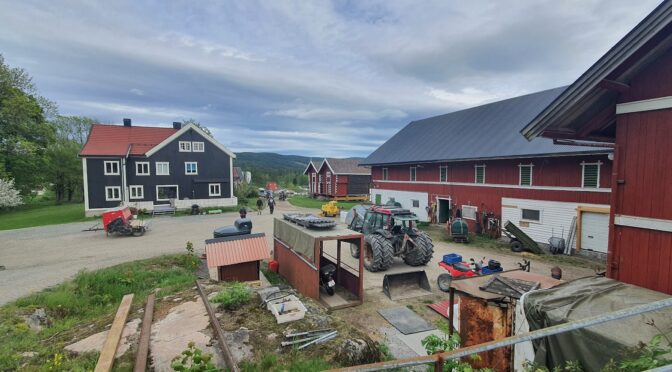 Reddet av grisebonden etter regntur i vest